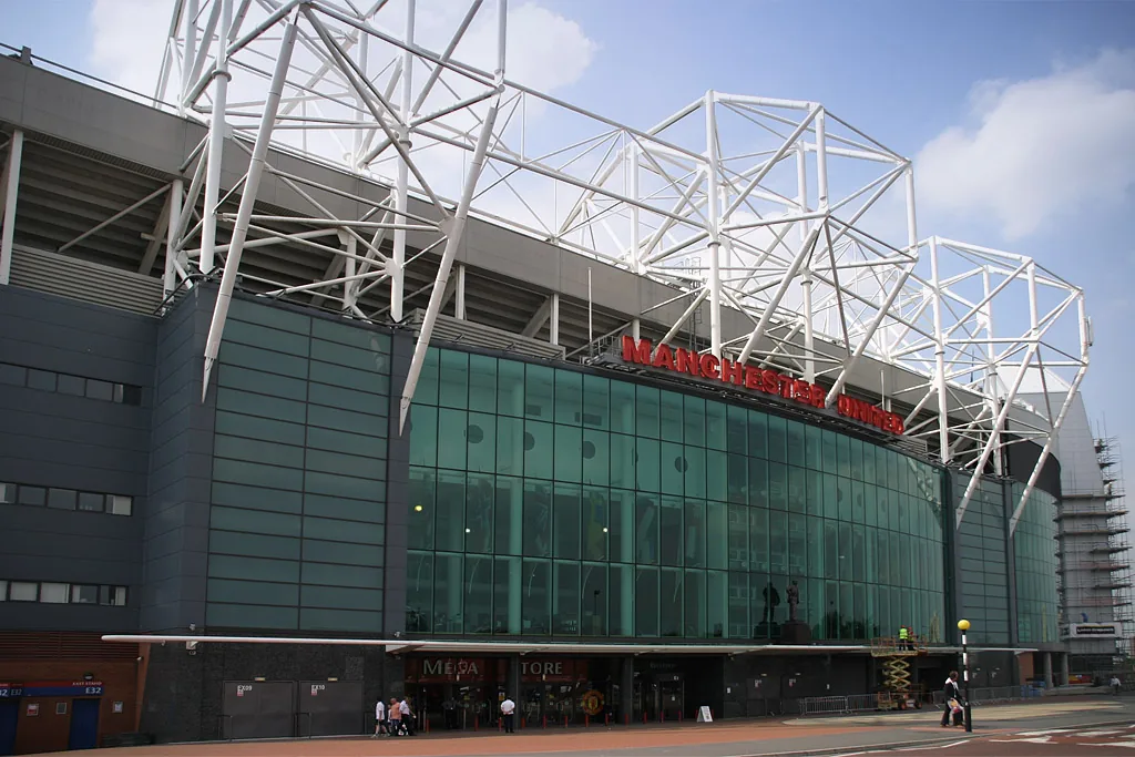 Old Trafford – fotografie exteriéru z roku 2006