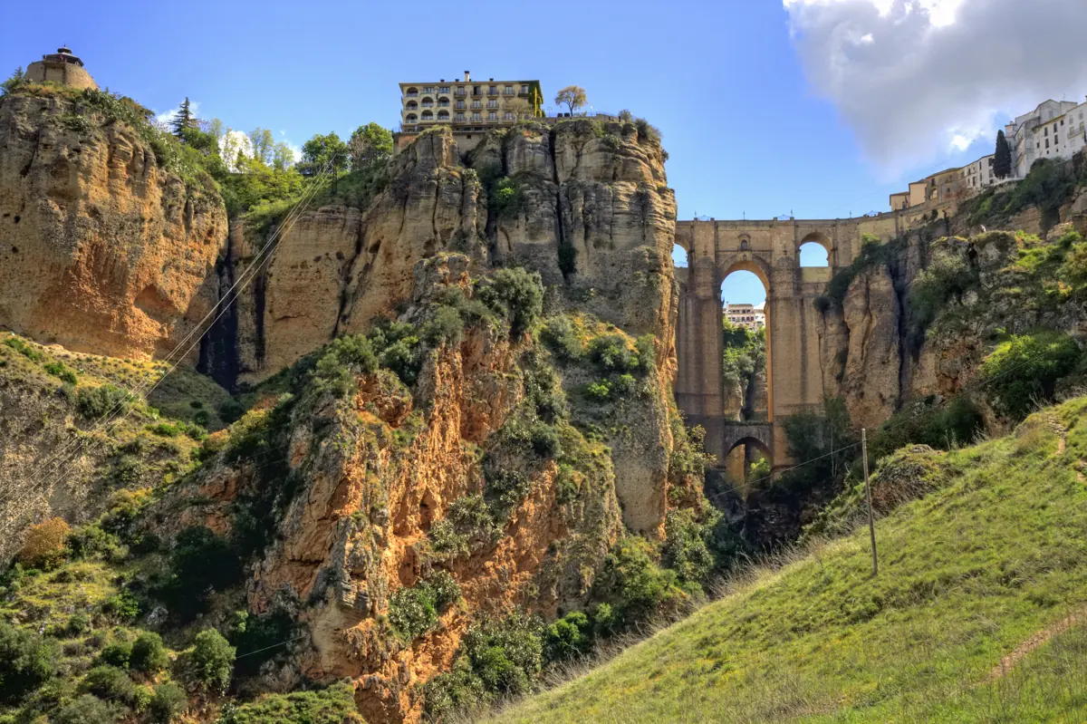 Puente Nuevo – skutečná fotografie z Wikimedia