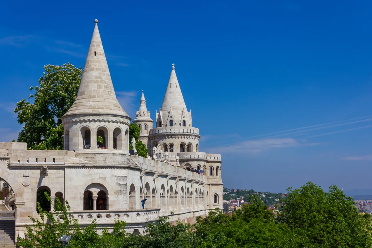 Rybářská bašta – skutečná fotografie z Wikimedia Commons