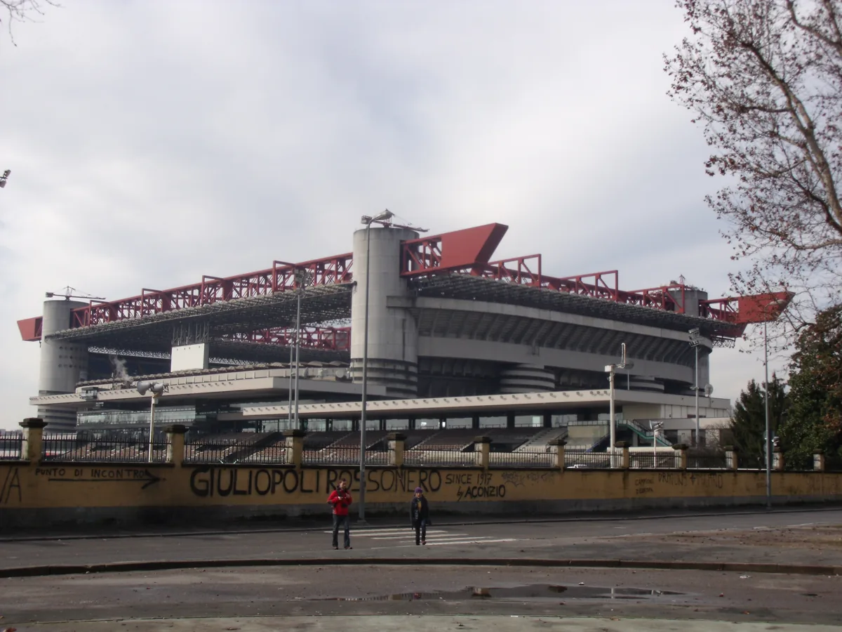 San Siro – skutečná fotografie z Wikimedia