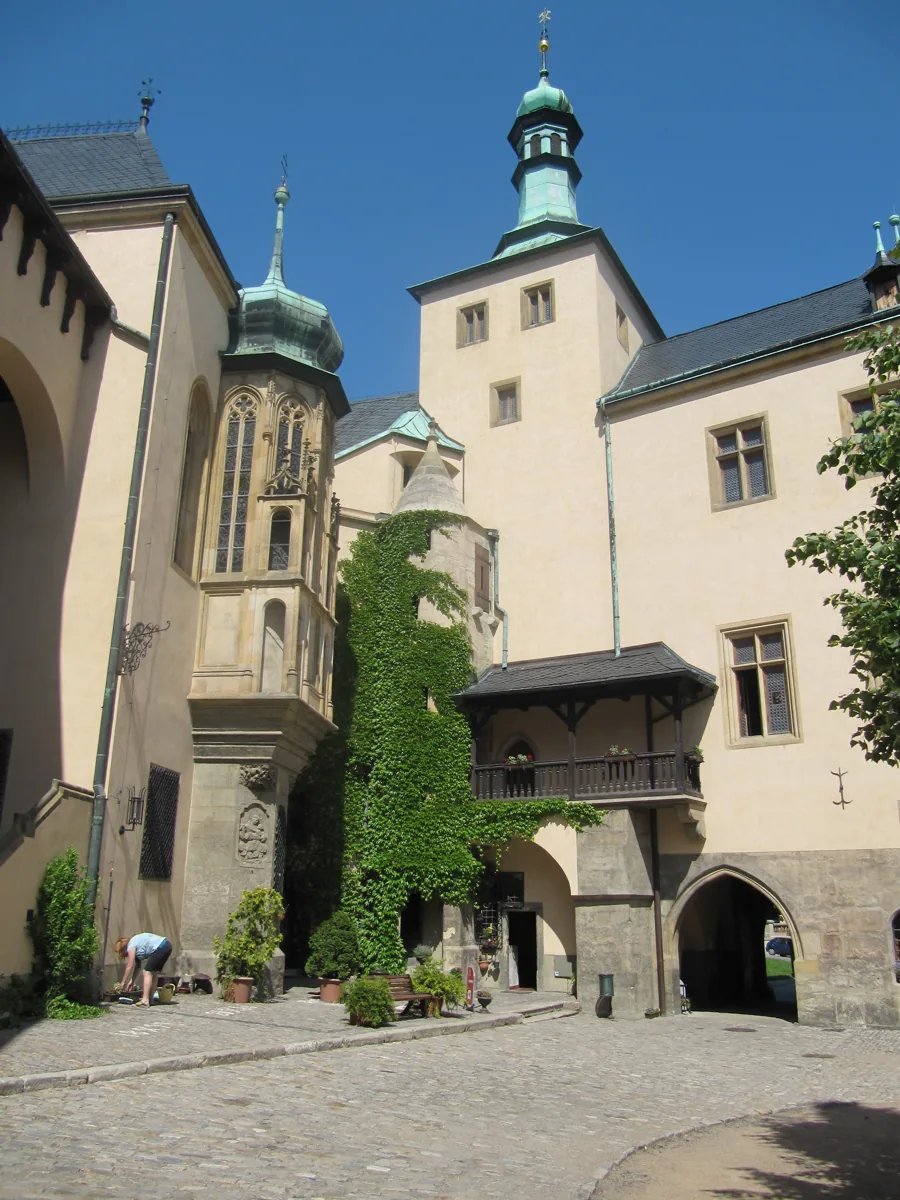 Vlašský dvůr – skutečná fotografie z Wikimedia